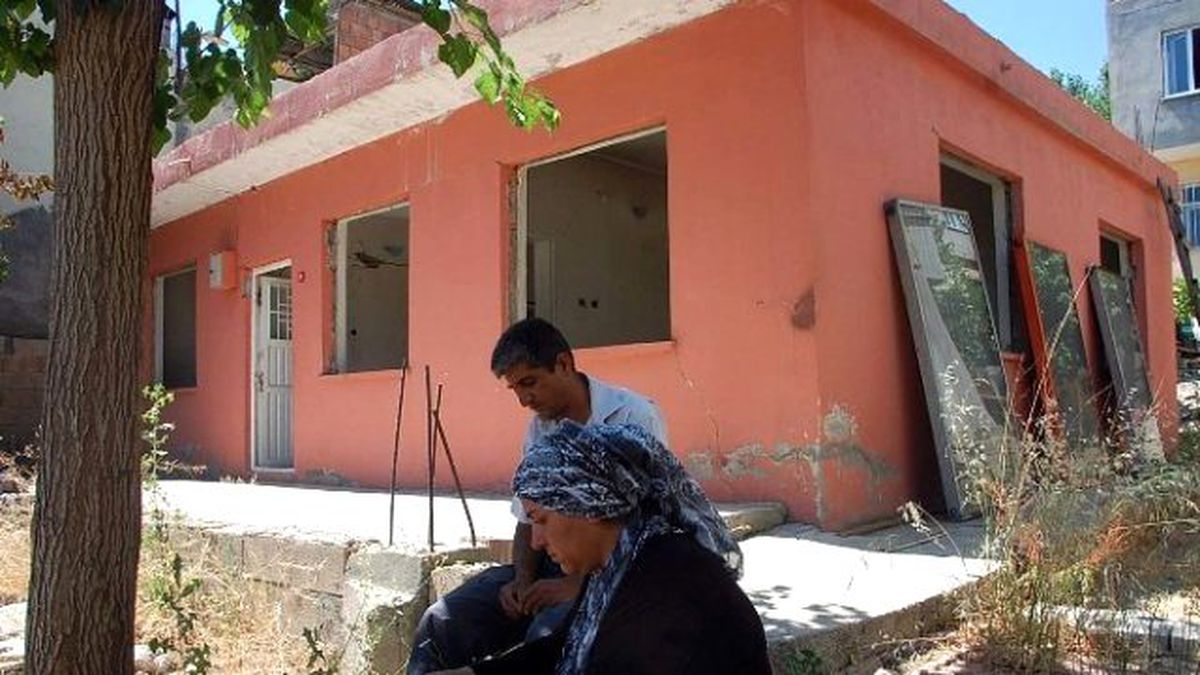 Karakuş Ailesi Çaresiz Bekleyişini Sürdürüyor