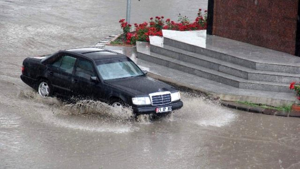 Kırşehir Belediyesi Aralıklı Yağış İçin Uyardı