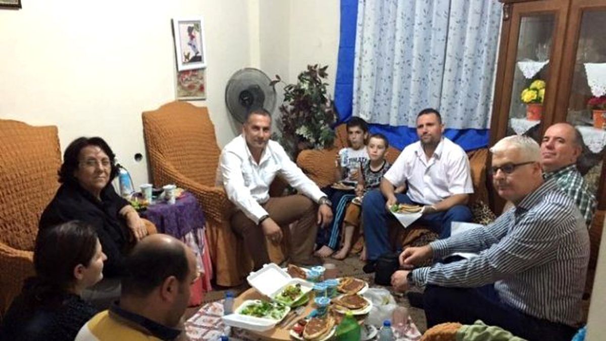 Manisa Osmanlı Ocakları Ramazan\'da da Mağdur ve Mazlumun Yanında