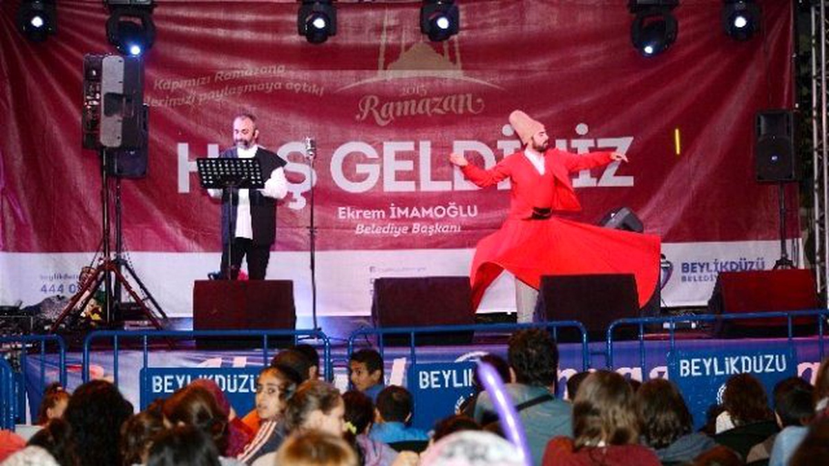 Mevlana\'dan Şiirlerle Sema, Müziklerle Fasıl Büyüledi