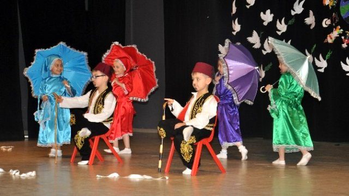 Miniklerin Yıl Sonu Gösterisi İlgiyle İzlendi