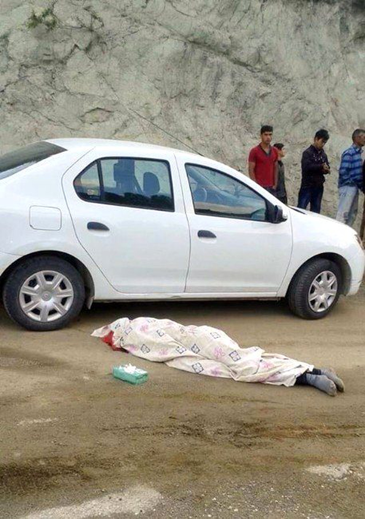 Motosikletle Otomobil Çarpıştı: 1 Ölü