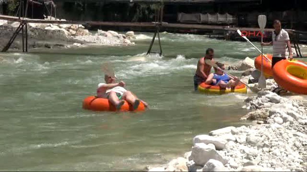 Muğla - Saklıkent\'te Rafting Heyecanı