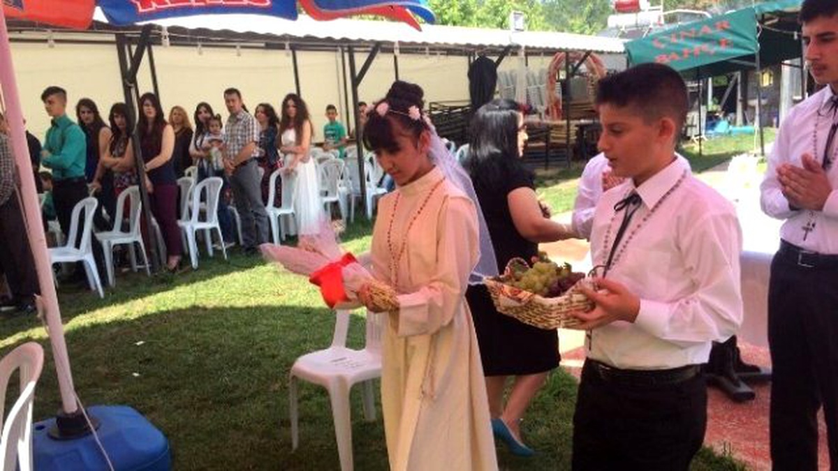 Bilecik\'te Hristiyan Çocuklara Dini Mezuniyet Töreni