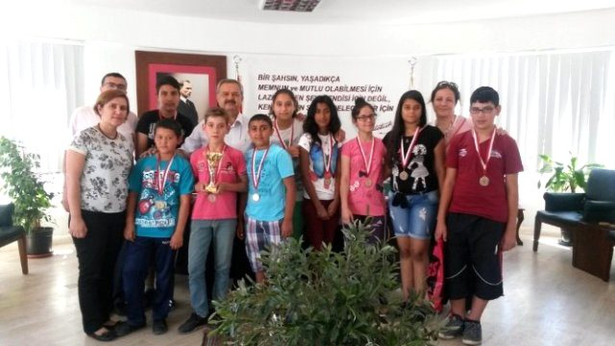 Pelitköylü Öğrencilerin Başkan Ziyareti