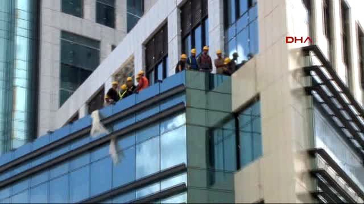 İnşaatta Feci Ölüm! Asansör Kabiniyle Tavan Arasına Sıkışarak Can Verdi