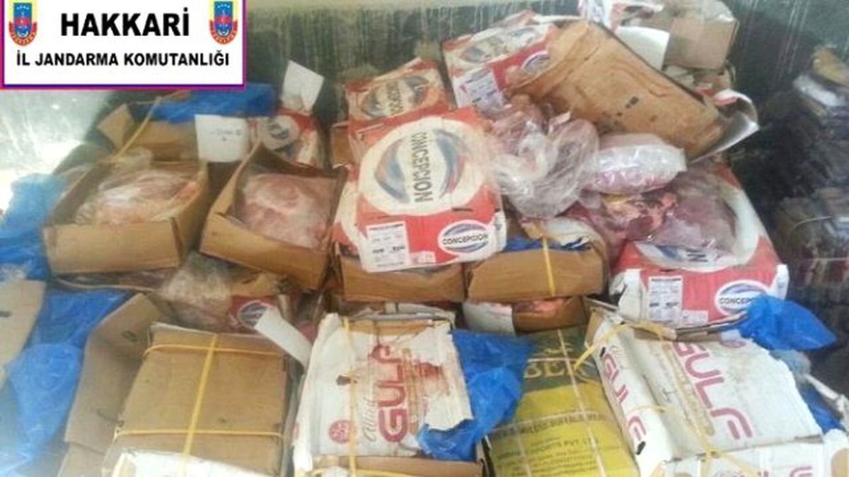 Şemdinli\'de Gümrük Kaçağı 2 Bin 100 Kilo Et Ele Geçirildi