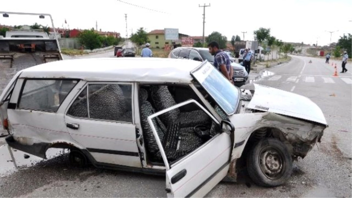 Sorgun\'da Trafik Kazası: Beş Yaralı
