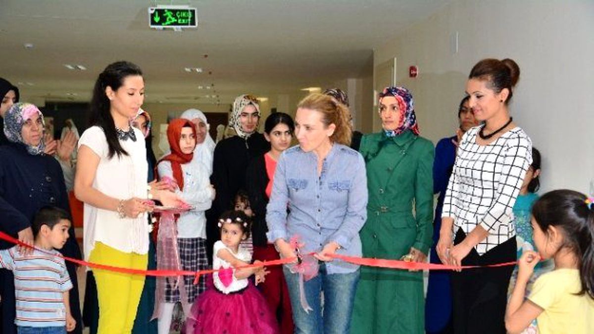 Sosyal Yaşam Merkezi\'nde Sergi Heyecanı
