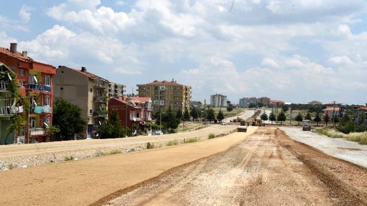 Uşak\'ın Çevre Yolları Hızla Yapılıyor
