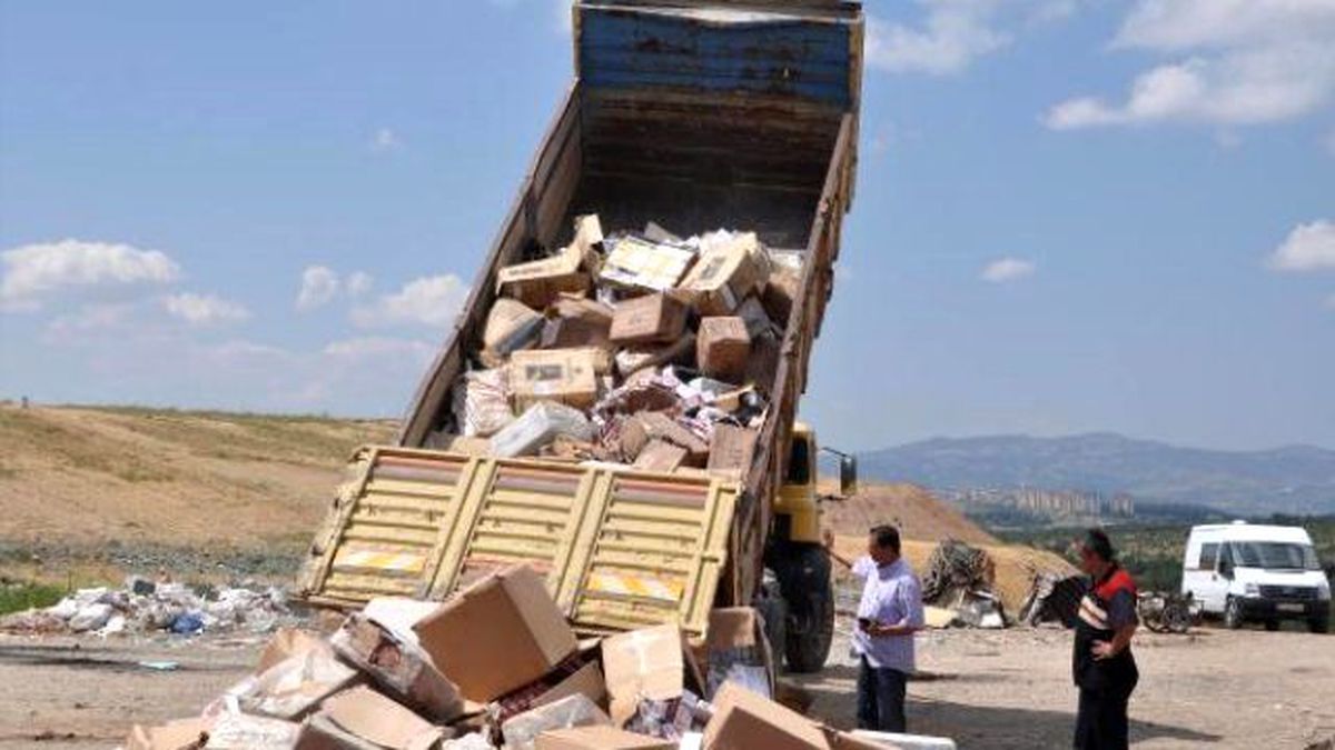 Uşak\'ta 400 Bin Paket Kaçak Sigara İmha Edildi