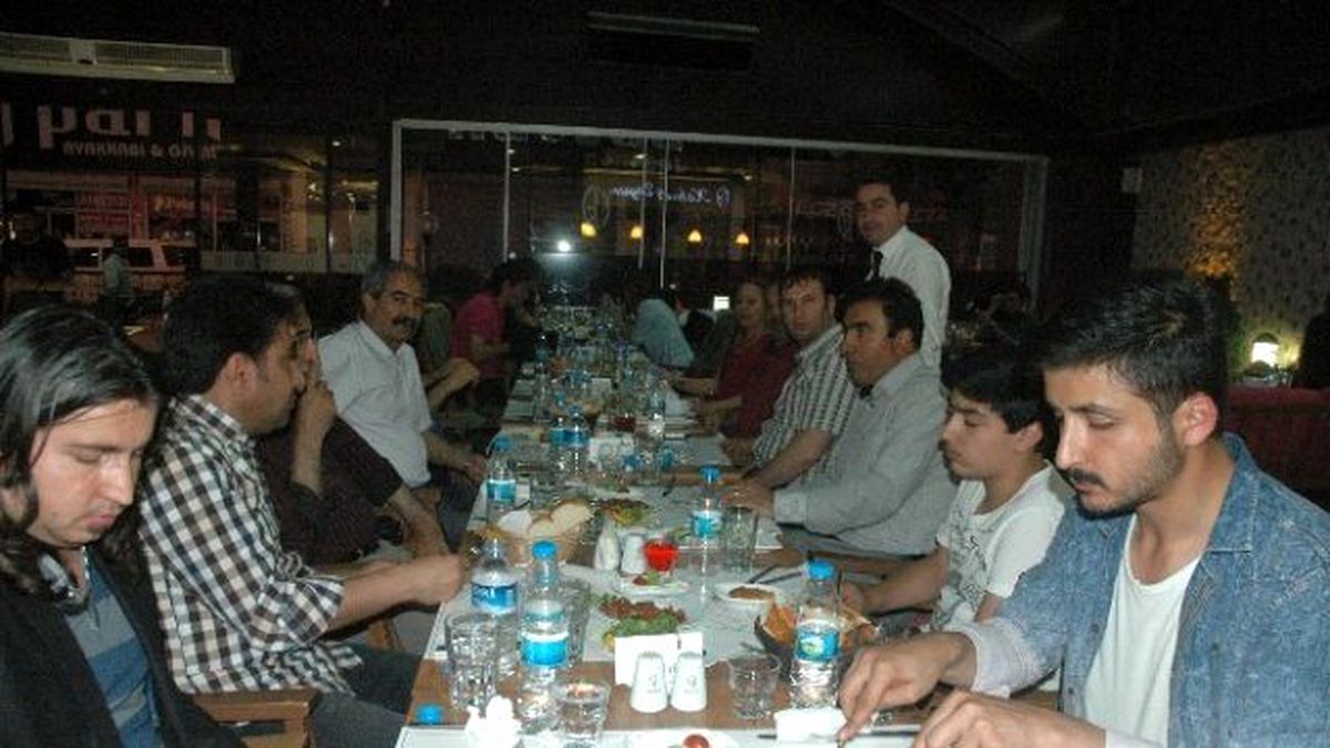 Van\'da Çalışan Basın Mensupları İftarda Bir Araya Geldi