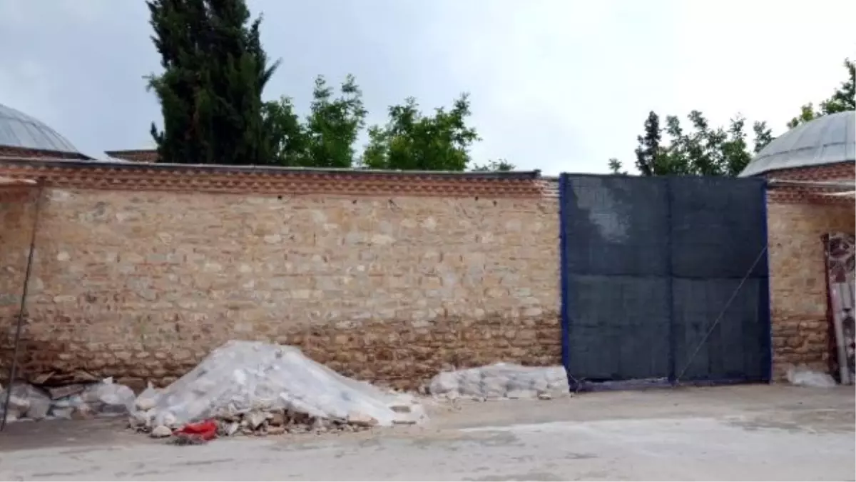 Yıkılan Duvar 435 Yıllık Değilmiş