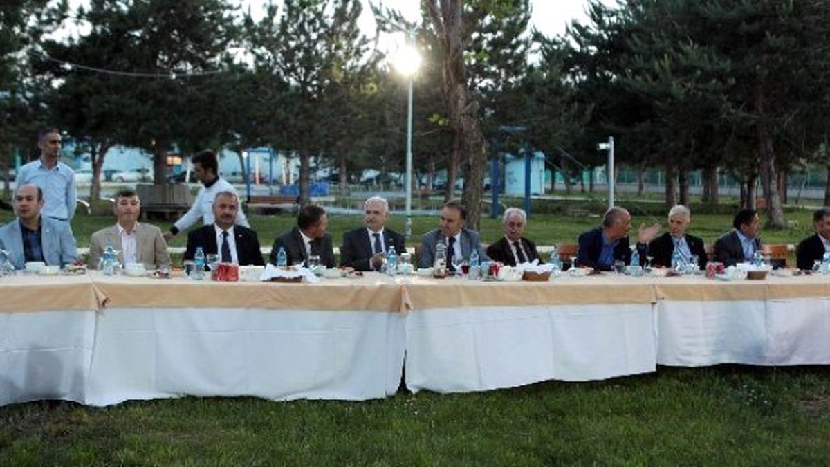 Atatürk Üniversitesi\'nden Erzurum Protokolüne İftar Yemeği