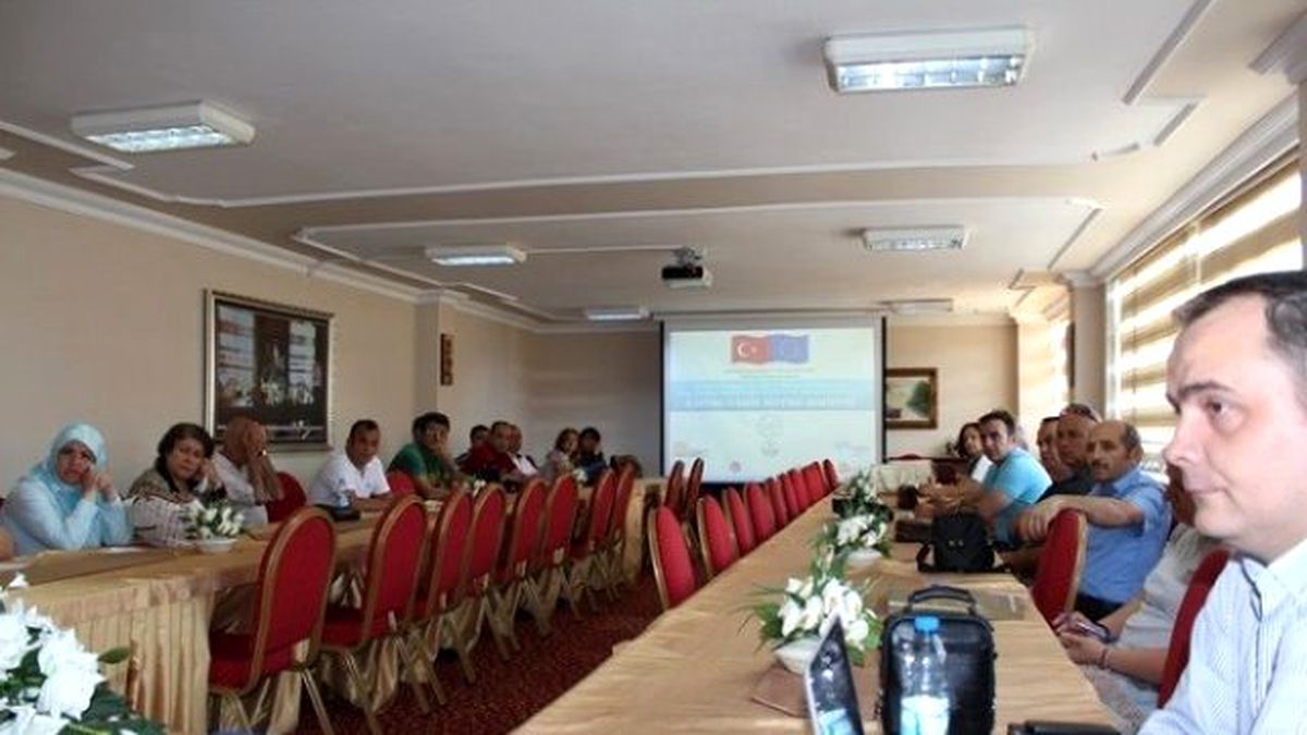Aydın\'da Çağrı Merkezi Operatörlüğü Semineri Yapıldı