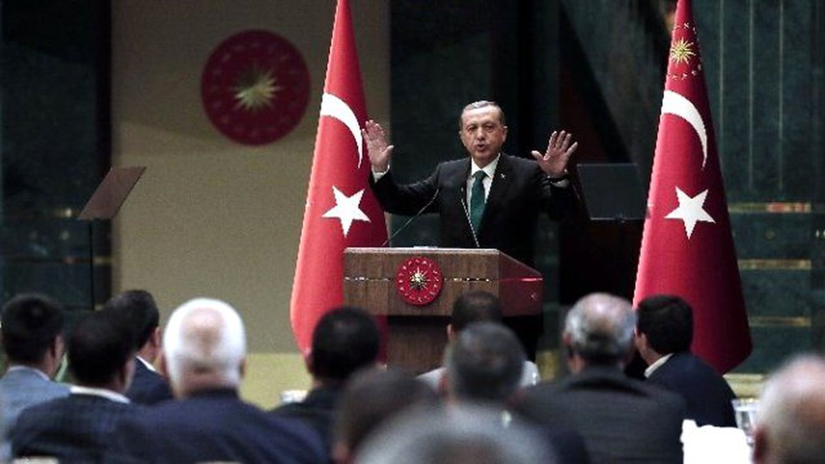 Cumhurbaşkanı Erdoğan, Muhtarlarla İftar Programında Bir Araya Geldi