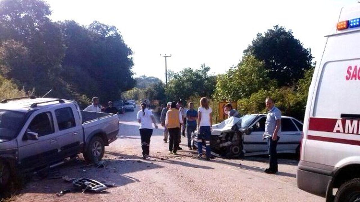 Erdek\'te Trafik Kazası: 4 Yaralı