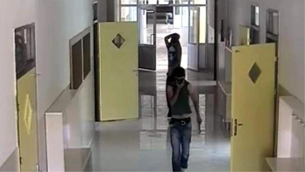 Gaziantep\'te Okuldaki Hırsızlık Güvenlik Kamerasında
