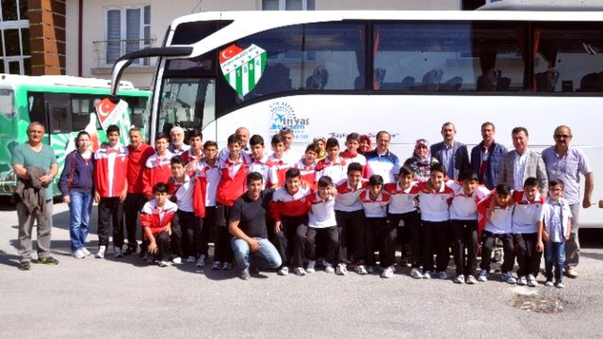 Gölbaşı Belediyespor U-13 Futbol Takımı Türkiye Şampiyonası 2. Ayağına Uğurlandı