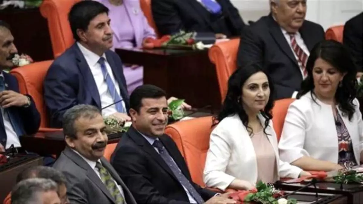 HDP'den Sürpriz Öneri: Meclis'te Kadınlara Özel Grup Kurulsun