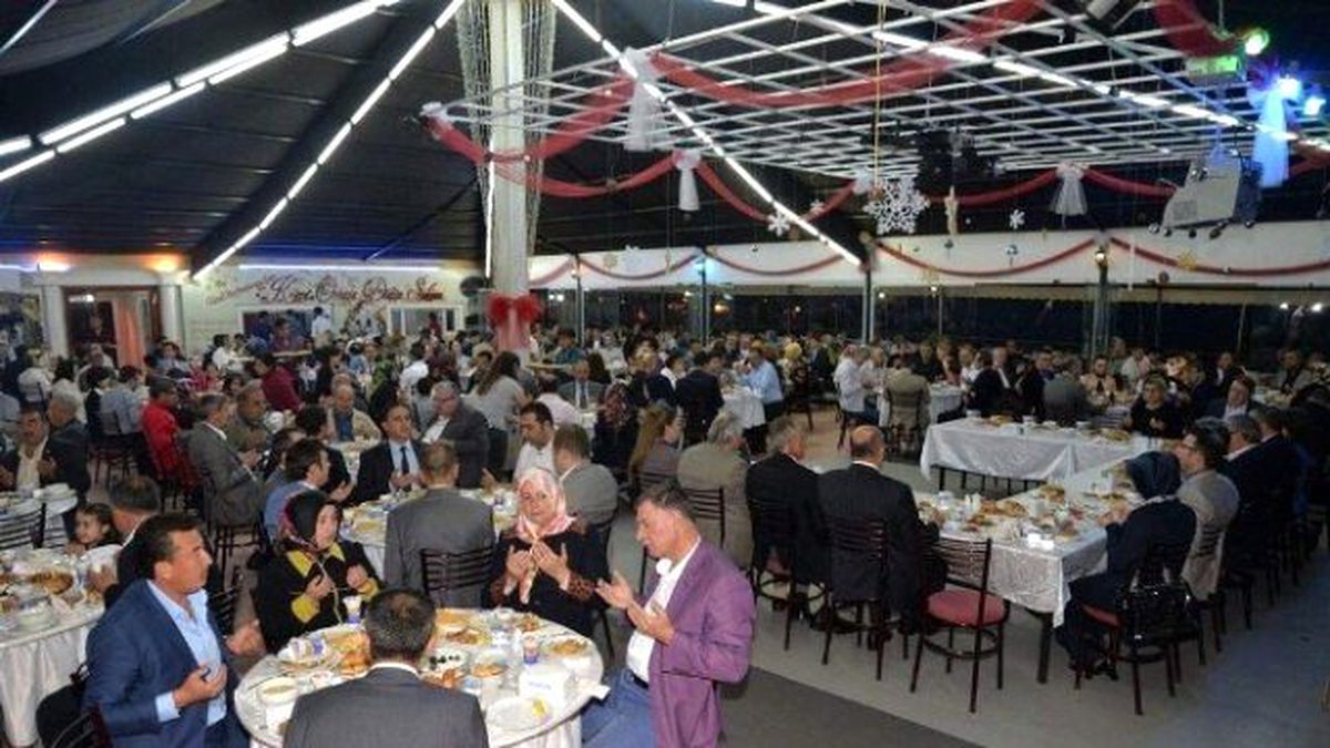 İl Protokolü Bilecik Belediyesi İftarında Bir Araya Geldi