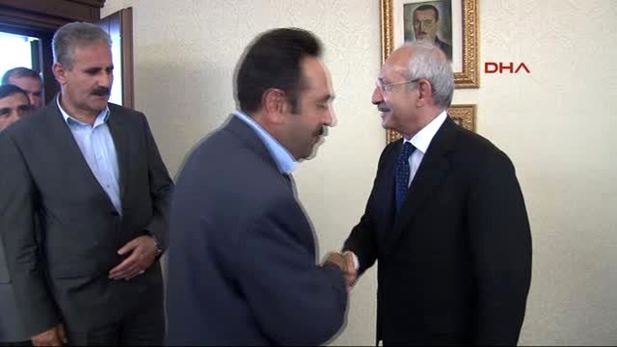 Kılıçdaroğlu, Köy Korucuları ve Şehit Aileleri Konfederasyonu\'nu Kabul Etti