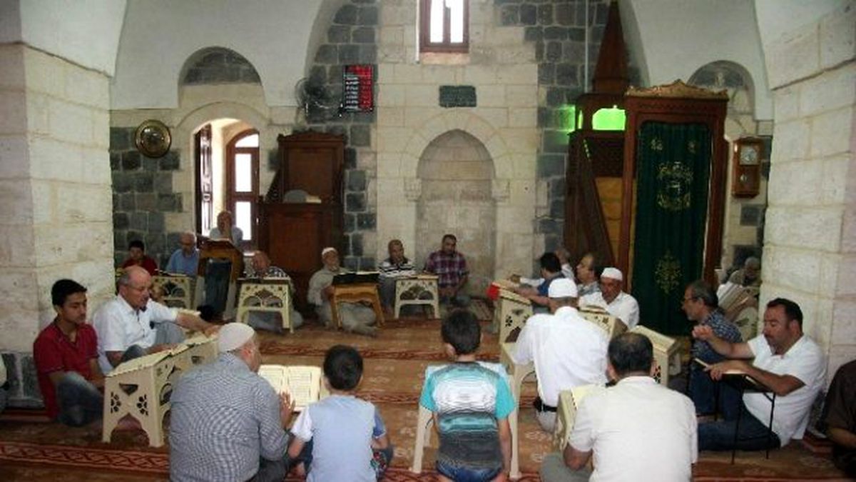 Kilis\'te Mukabele Geleneği Sürüyor