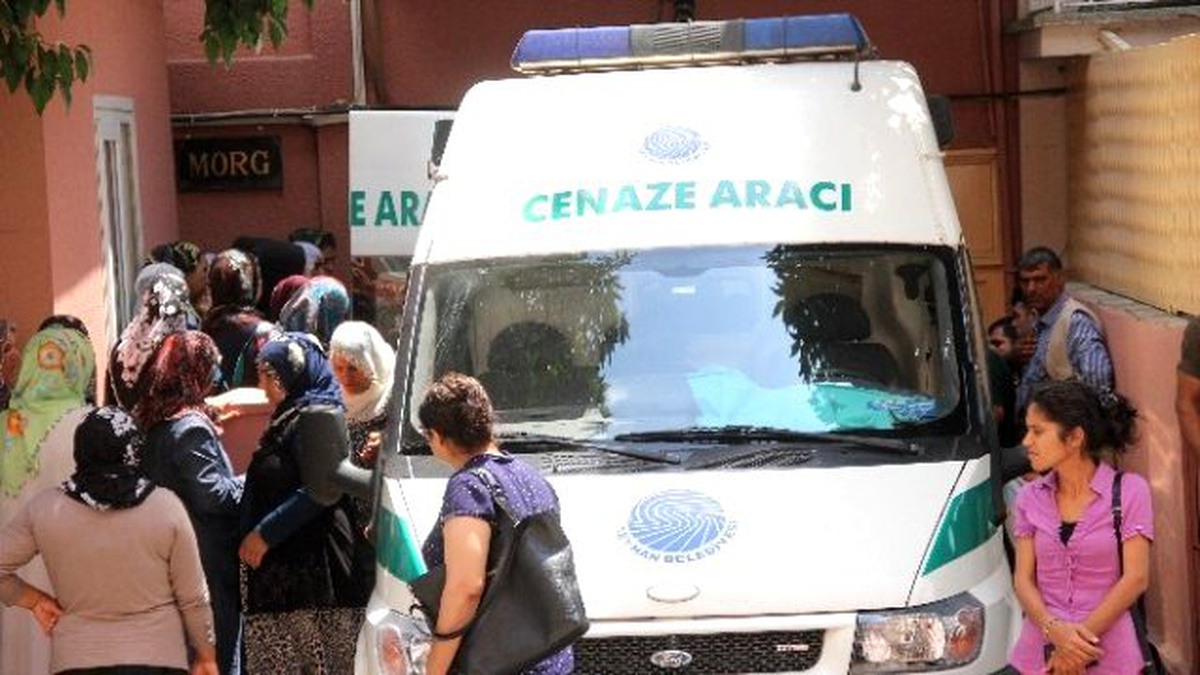 Kocası Tarafından Öldürülen Kadına Gözyaşı