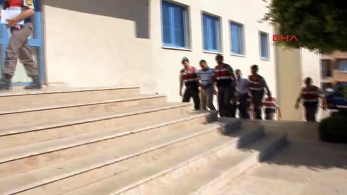 Marmaris\'te Yakalanan Uyuşturucu Zanlıları Adliyede