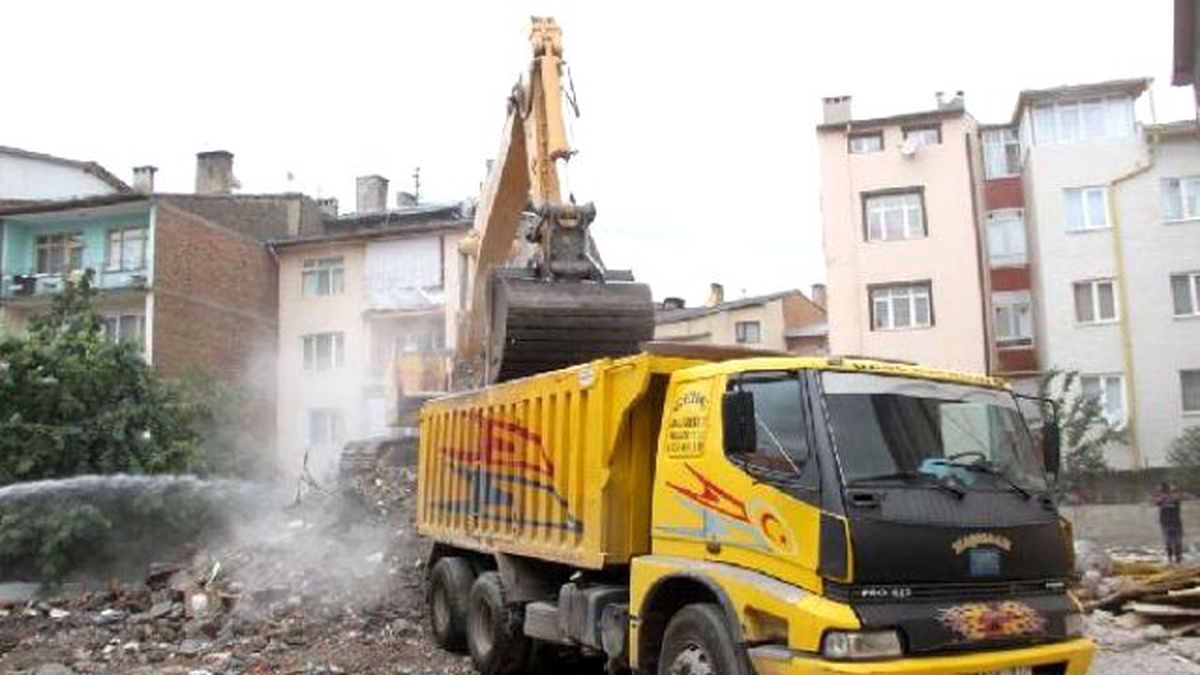 Özgecan Aslan\'ın Adı Verilecek Kültür Merkezi İçin Çalışma Başlatıldı