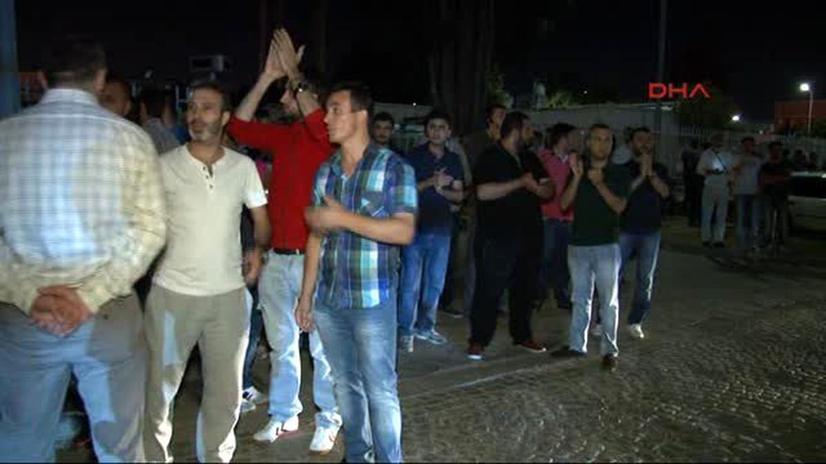 Tofaş\'ın Ardından 80 İşçi de Mako\'dan Çıkarıldı