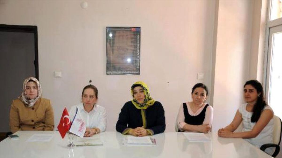 Türkiye Öncü Kadınlar Platformu: Suriye\'de Ölenlerin Sayısı 250 Bine Ulaştı