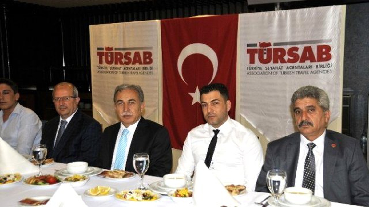 Türsab Byk Başkanı Şirin\'den Vali Büyük ve Turizmcilere İftar Yemeği