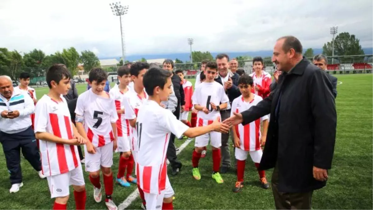 U-13 Futbol Takımı Türkiye Şampiyonluğu Yolunda