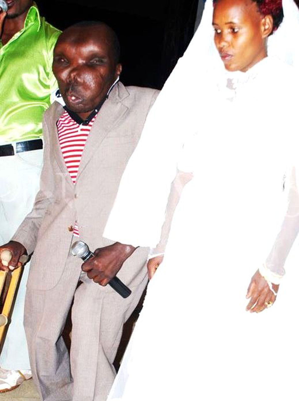 Uganda'nın 'En Çirkin' Adamı Paraya Para Demiyor