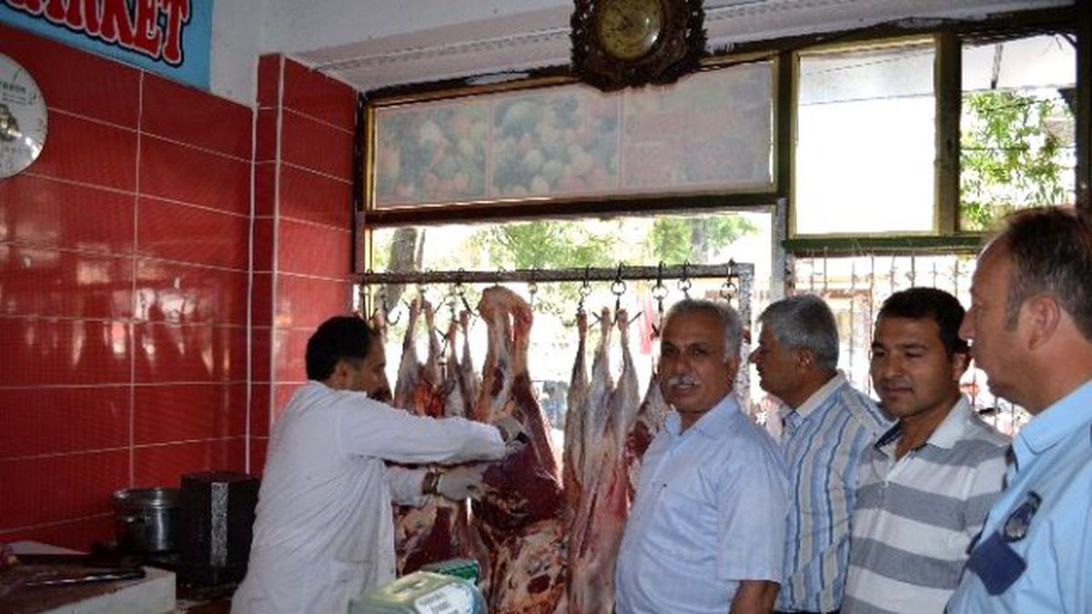 Zabıta Ekipleri Adilcevaz\'da Kasapları Denetledi