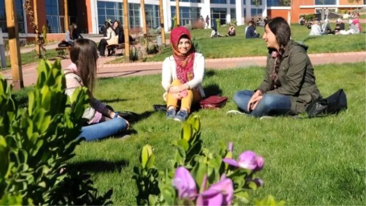 7 Aralık Üniversitesi 3 Bin 65 Yeni Öğrenci Alacak