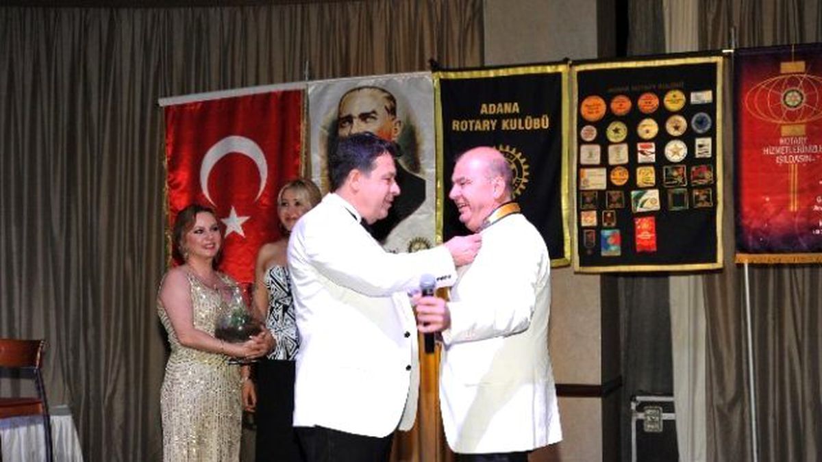 Adana Rotay Kulübü\'nde Devir-teslim