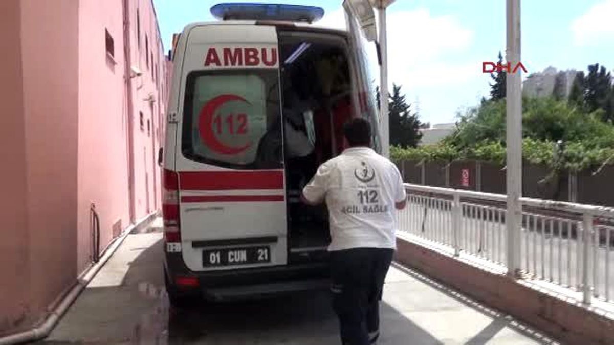 Adana Teşhirci Polis, Evini Basan 3 Kişiyi Yaraladı