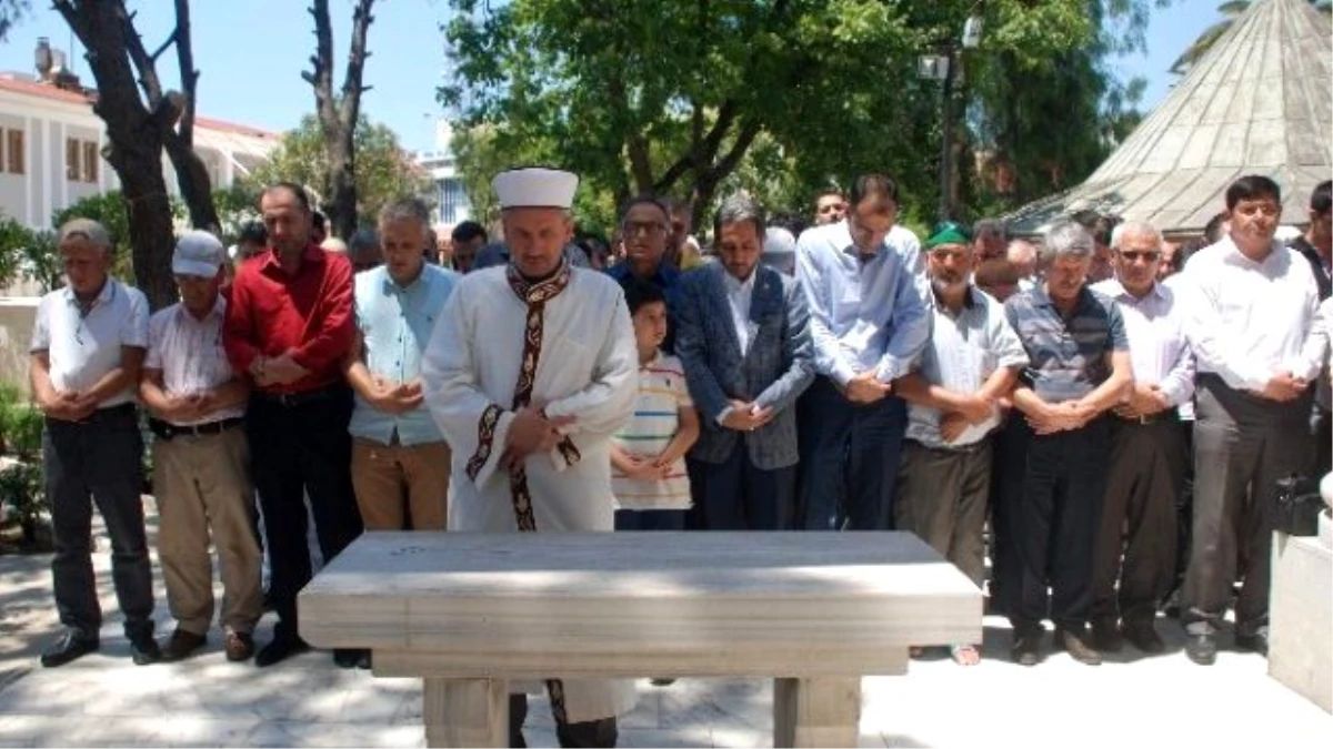 Aydın Doğu Türkistan Şehitleri İçin Saf Tuttu