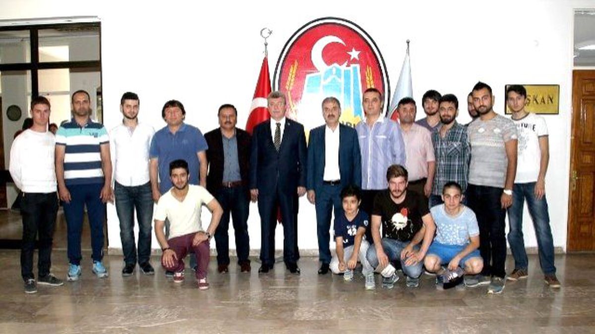 Belediye Gençlik Spor\'dan Başkan Dinç\'e Ziyaret