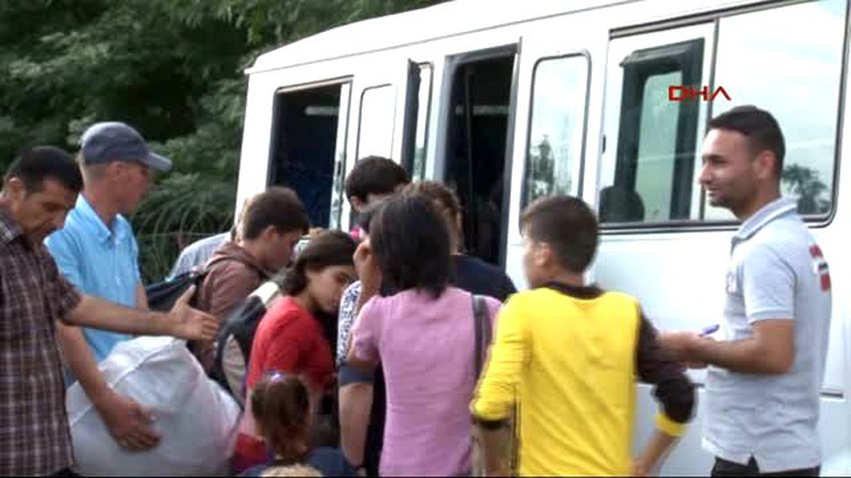 Diyarbakır - Işid\'den Kaçıp Diyarbakır\'a Gelen Ezidiler Bulgaristan Yolunda
