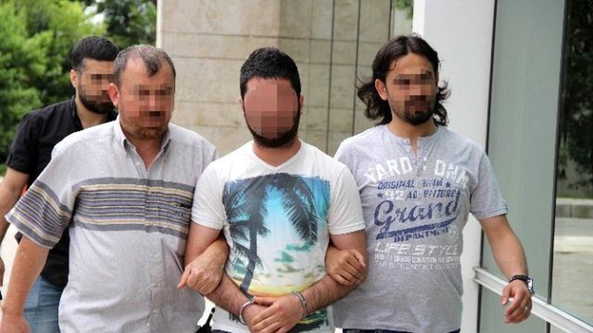 Evinin Bodrumunda Bonzai Ele Geçen Genç Gözaltına Alındı