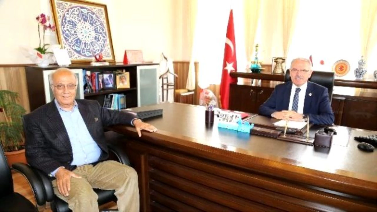 Hayırsever İşadamı Erdoğan Akdağ\'dan Bozok Ünivresitesi Rektörü Karacabey\'e Ziyaret