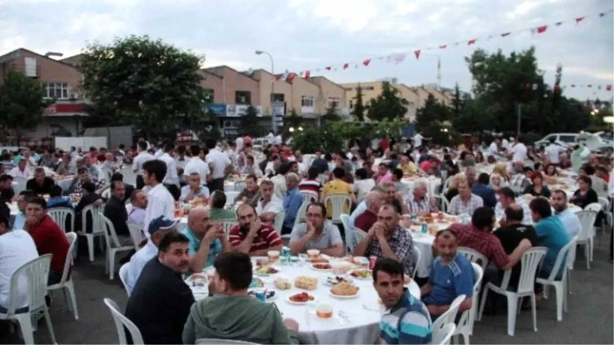 Kartal Belediyesi Sanayi Esnafını İftarda Buluşturdu