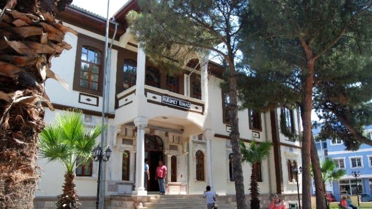 Kaymakamlık Tarihi Binasında Hizmete Başladı