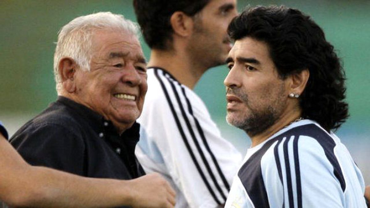 Maradona, Babasını Kaybetti