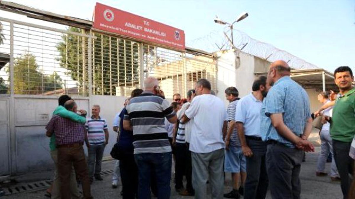 Mersin\'de Eski Başkanın Oğlu 500 Bin Lira Kefaletle Tahliye Edildi (2)