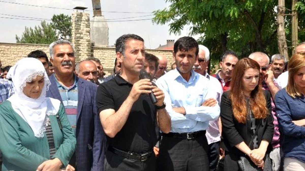 Muş\'ta Işid\'in Kobani\'ye Saldırısı Protesto Edildi