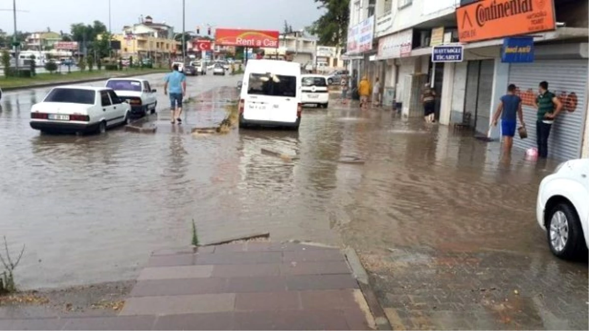 Osmaniye\'de Şiddetli Yağmur Su Baskınlarına Neden Oldu